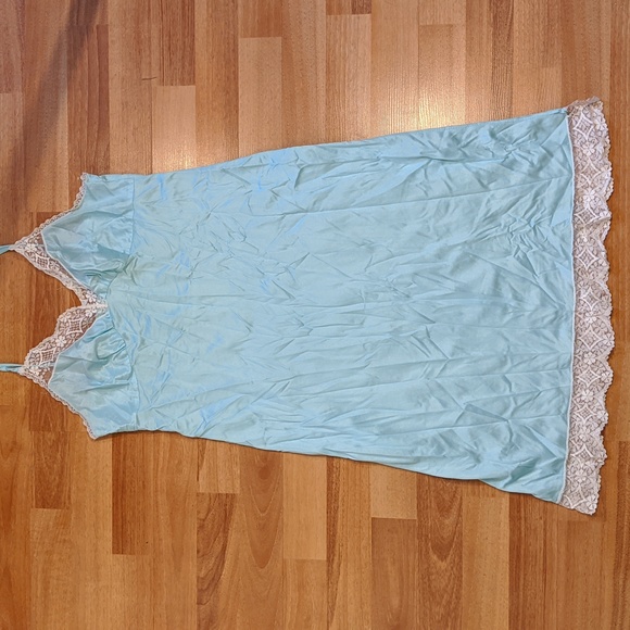 Vintage Robins egg blue slip - Picture 3 of 4